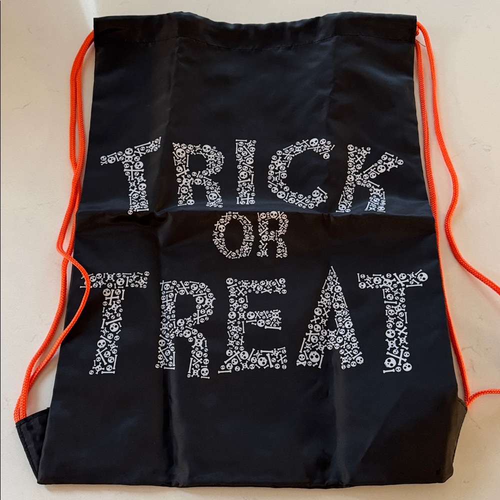 Old Navy Black Halloween Drawstring Bags Set of 2 *New ✨